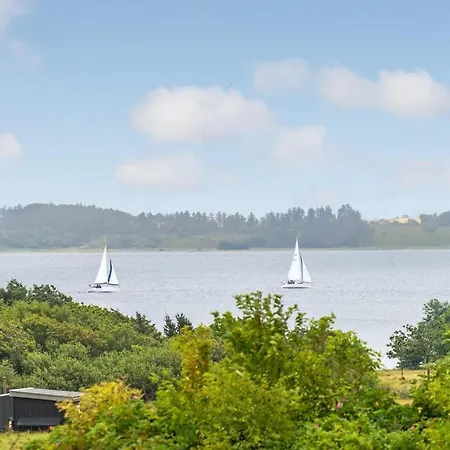 3 Bedroom Stunning In 펜션 *