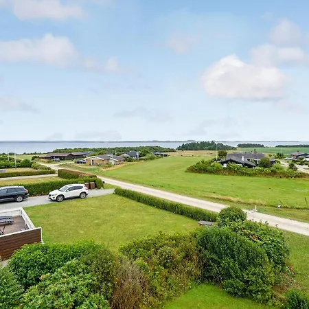 3 Bedroom Stunning In 펜션 Snedsted