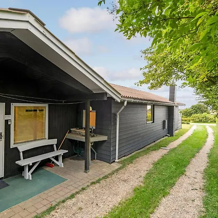 3 Bedroom Stunning In 펜션 Snedsted