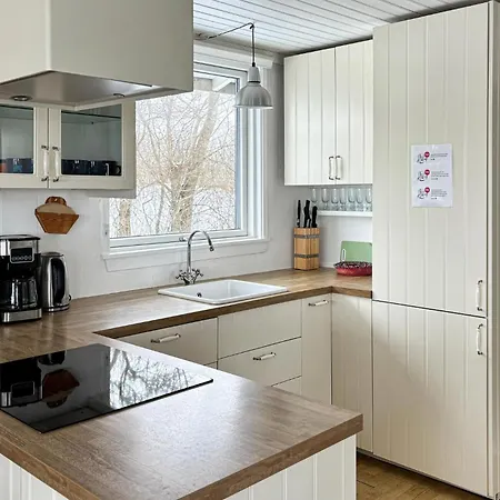 3 Bedroom Stunning In 펜션 *