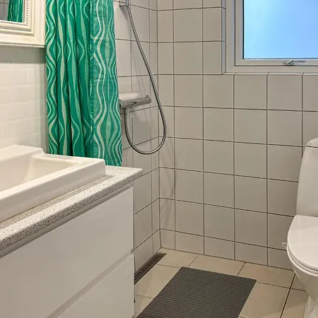 3 Bedroom Stunning In *