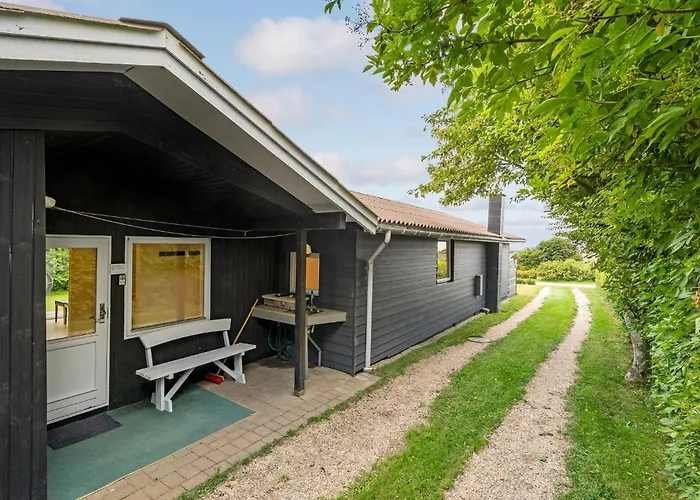 3 Bedroom Stunning In Holiday home Snedsted
